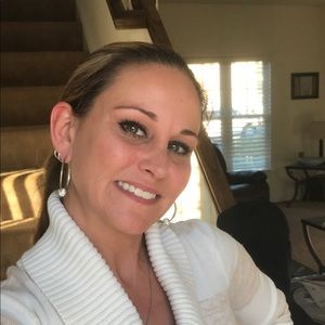 Meet your Posher, Leah